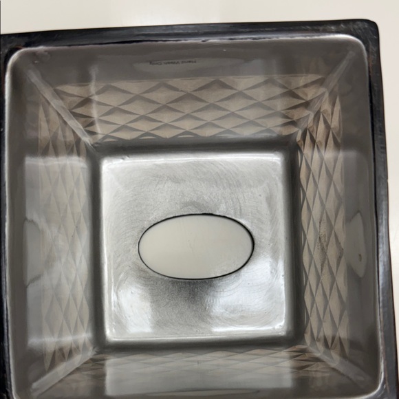 Elegant Brown Tissue Box Holder - Picture 5 of 6